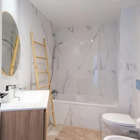 Guestready - Elegant Madeira Retreat פונשל