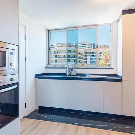 Guestready - Elegant Madeira Retreat דירה *