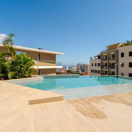 Апартаменты Guestready - Elegant Madeira Retreat