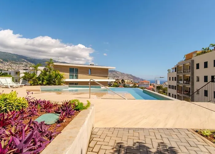 Guestready - Elegant Madeira Retreat Lägenhet